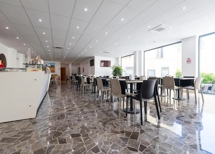 酒店 Auditorium 3*