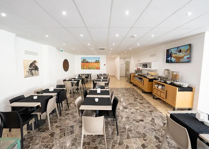 酒店 Auditorium 3*