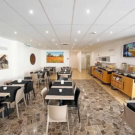 Auditorium فندق باري